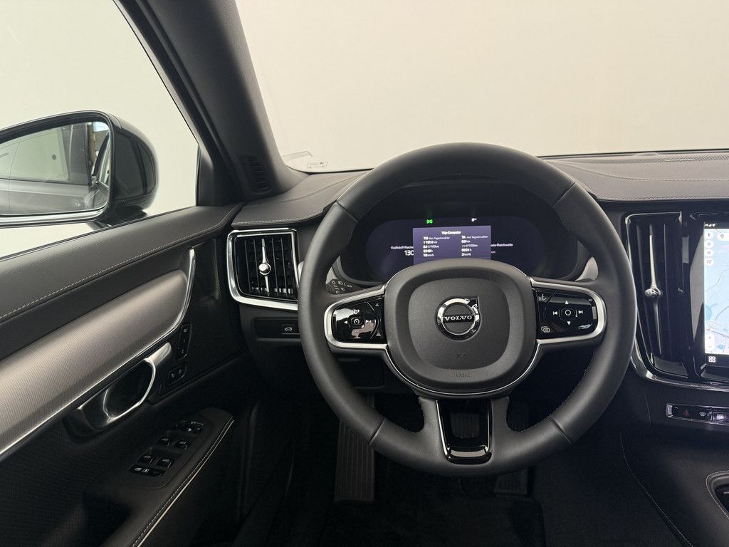 Volvo S90 T8 Plus Dark Plug-In Hybrid AWD