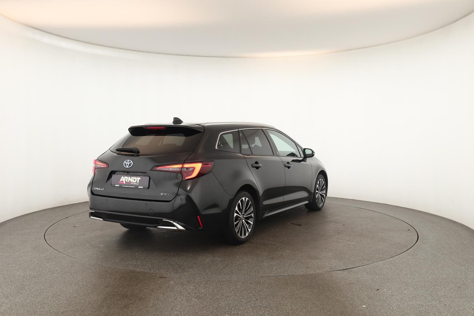 Toyota Corolla Touring Sports 1.8 CVT Team D Navi Kam