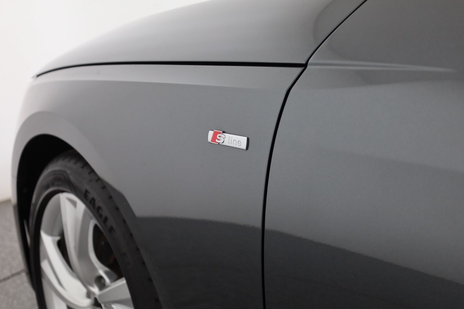 Audi A4 Avant 35 TFSI S-Line - Samsaru's Car Outlet