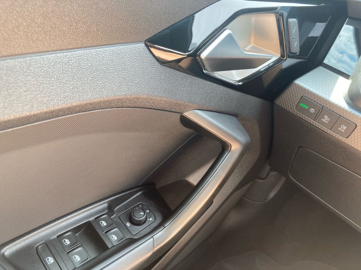 Audi A1 Sportback S-LINE 30TFSI - Samsaru's Car Outlet
