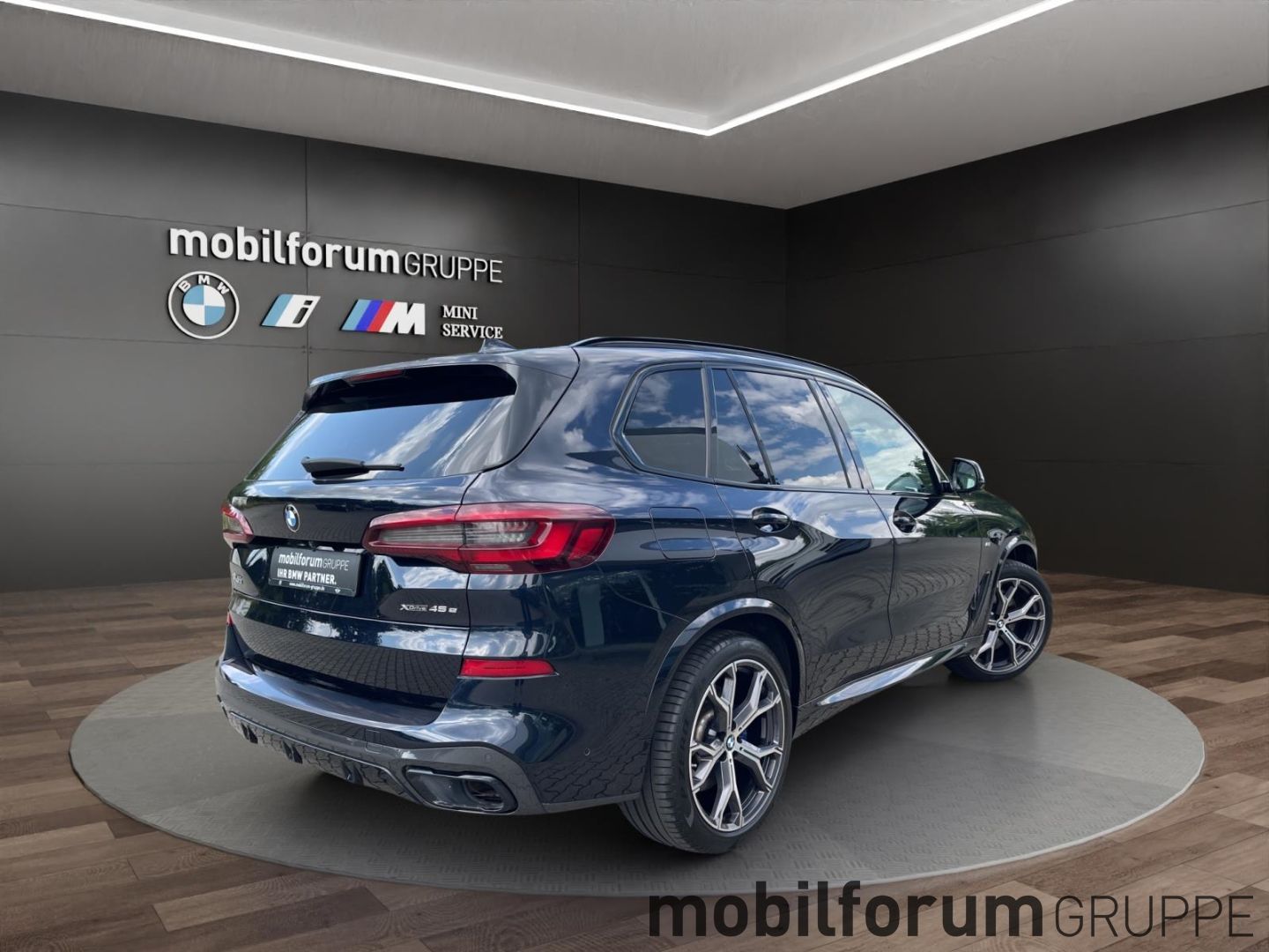 BMW X5 xDrive45e M-Sport Massage Luft AHK Panorama