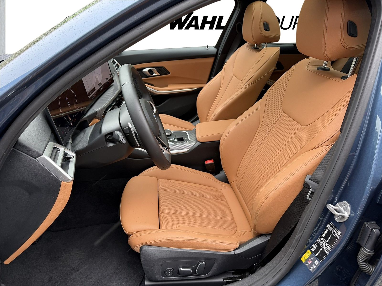 BMW 330e xDrive M Sport AHK Panorama eSitze HeadUp A