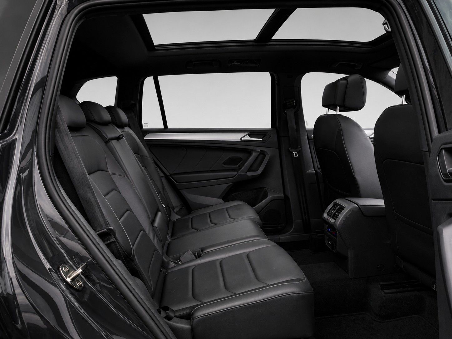 Seat Tarraco FR 4Drive*Pano-Dach*AHK*Leder*Drive*Cam.