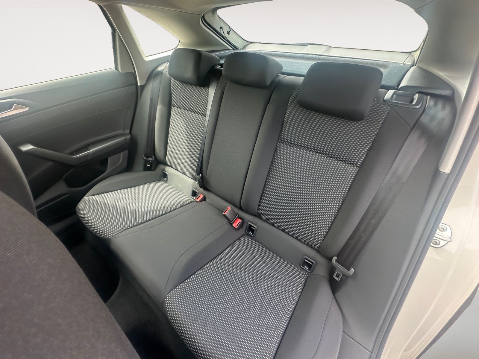 Volkswagen Taigo 1.0 TSI - Samsaru's Car Outlet