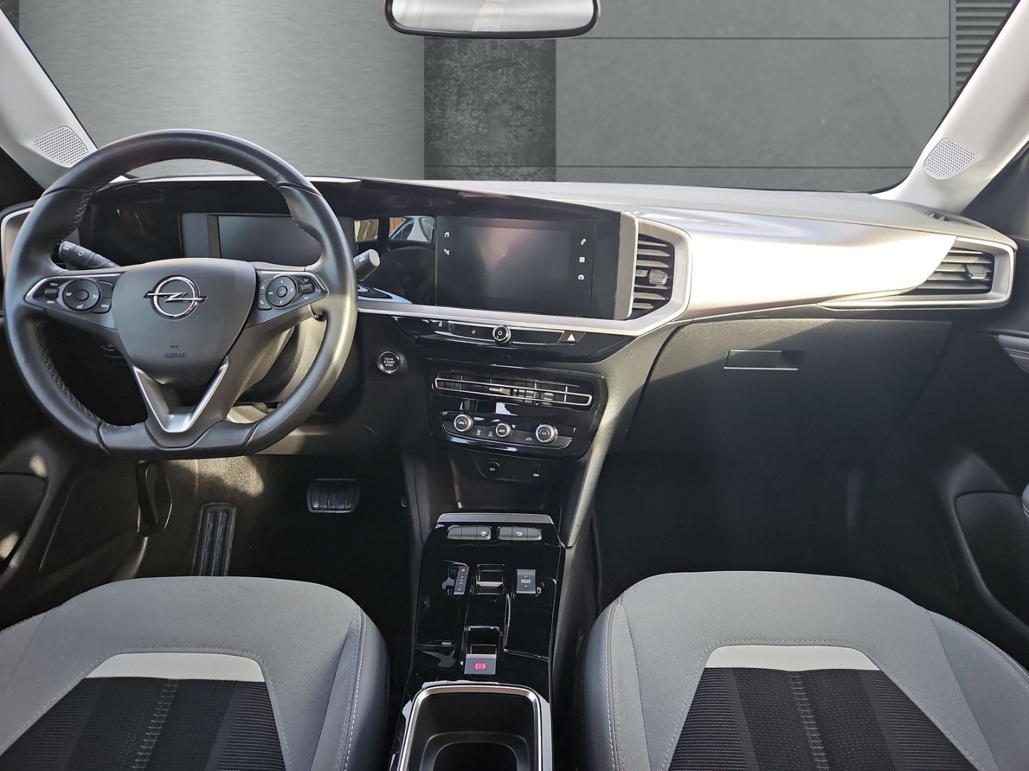 Opel Mokka-e ELEGANCE - Samsaru's Car Outlet