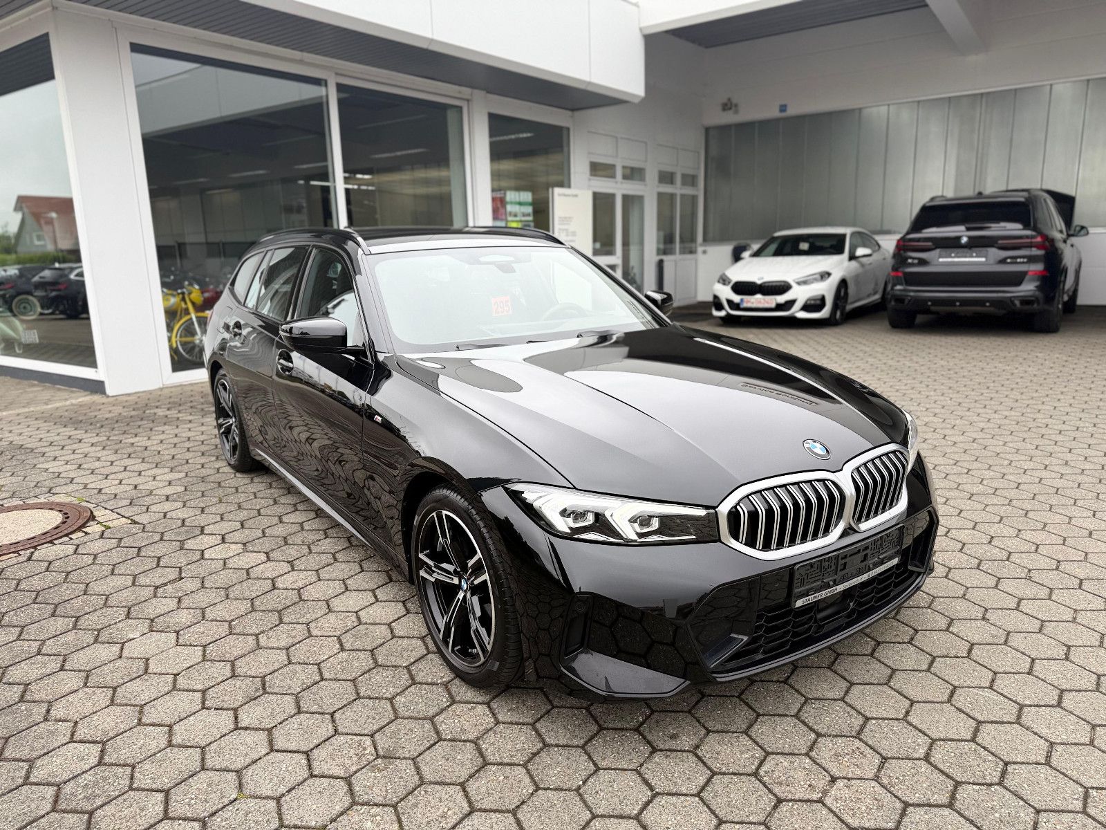 BMW 320 d Touring M-Sport - Samsaru's Car Outlet