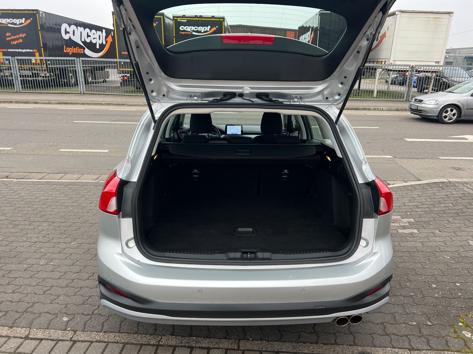 Ford Focus Turnier Active X Aut. - Samsaru's Car Outlet