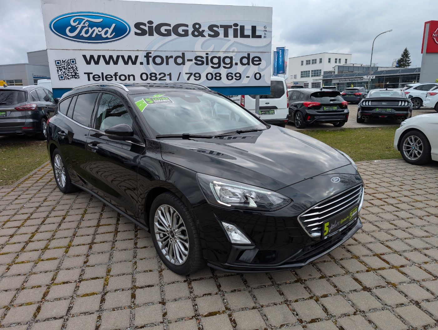 Ford Focus Turnier 1.5 Titanium X Aut - Samsaru's Car Outlet