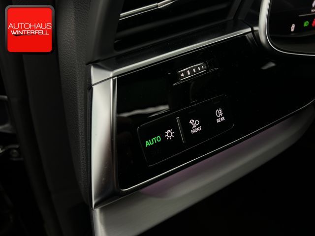 Audi Q8 55 TFSI qu S line PANO+AHK+STANDHZG+AIR-SPORT