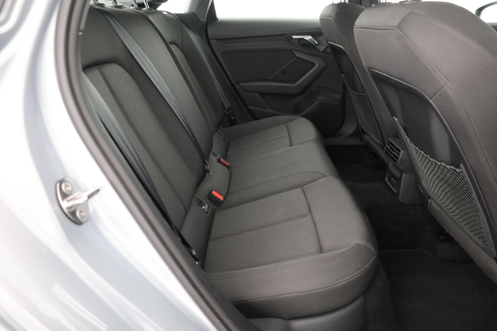 Audi A3 35 TDI S-Tronic Limousine LED Navi AHK Tempo