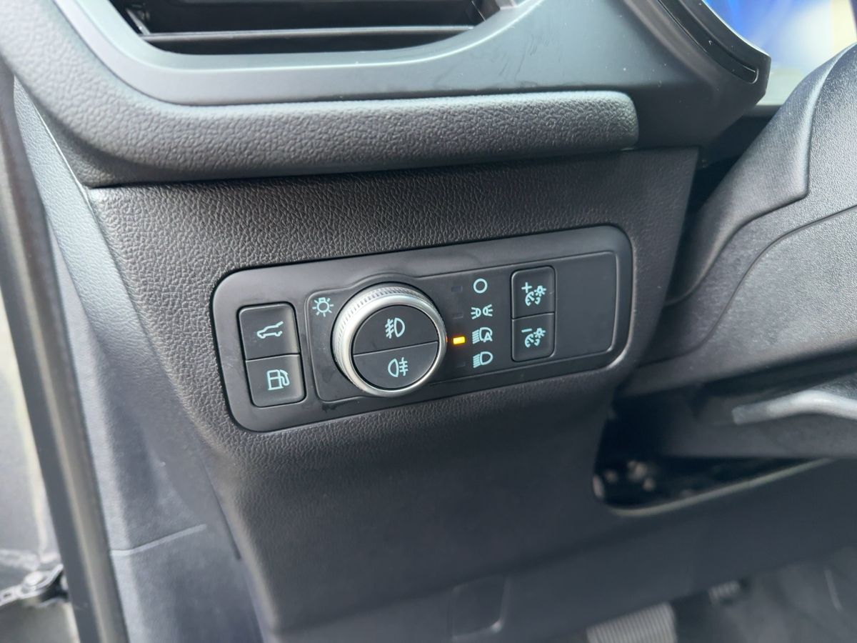 Ford KUGA ST-Line X - Samsaru's Car Outlet