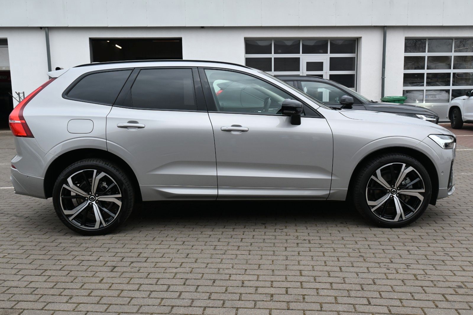 Volvo XC60 T8 RC AWD Ultra Dark*LUFT*360*ACC*AHK