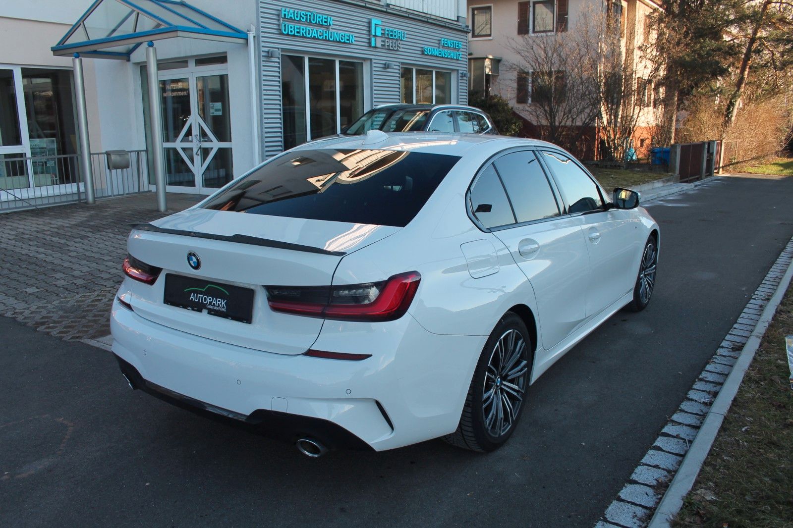 BMW 320 d xDrive M Sport - Samsaru's Car Outlet