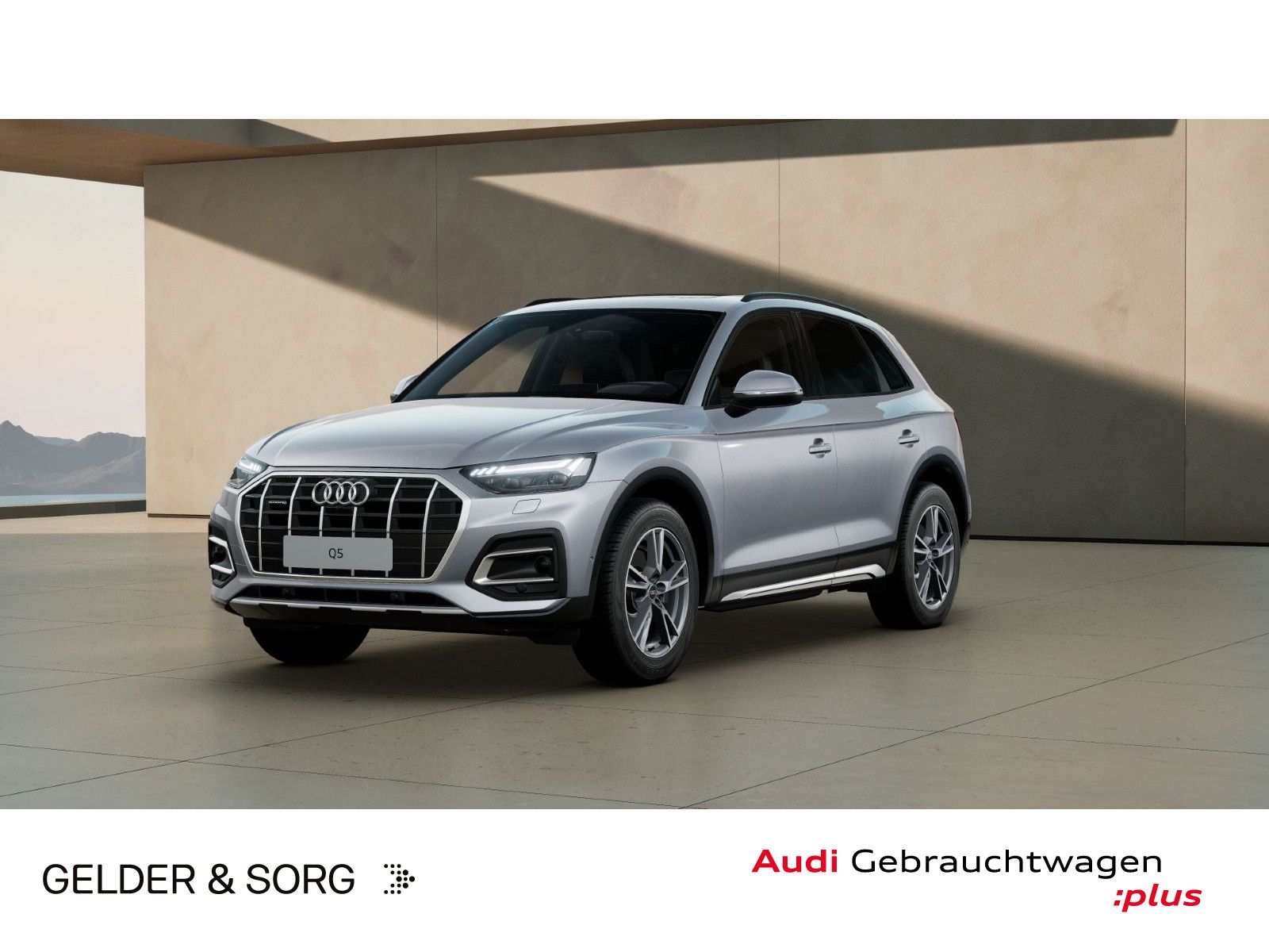 Audi Q5 45 TFSI quattro advanced - Samsaru's Car Outlet