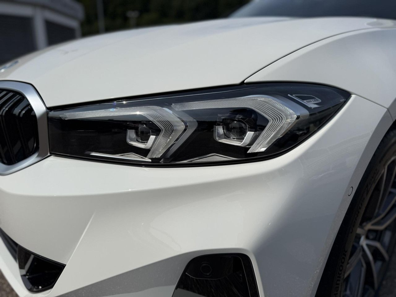 BMW 330e xDrive Touring LED HUD AHK 18"