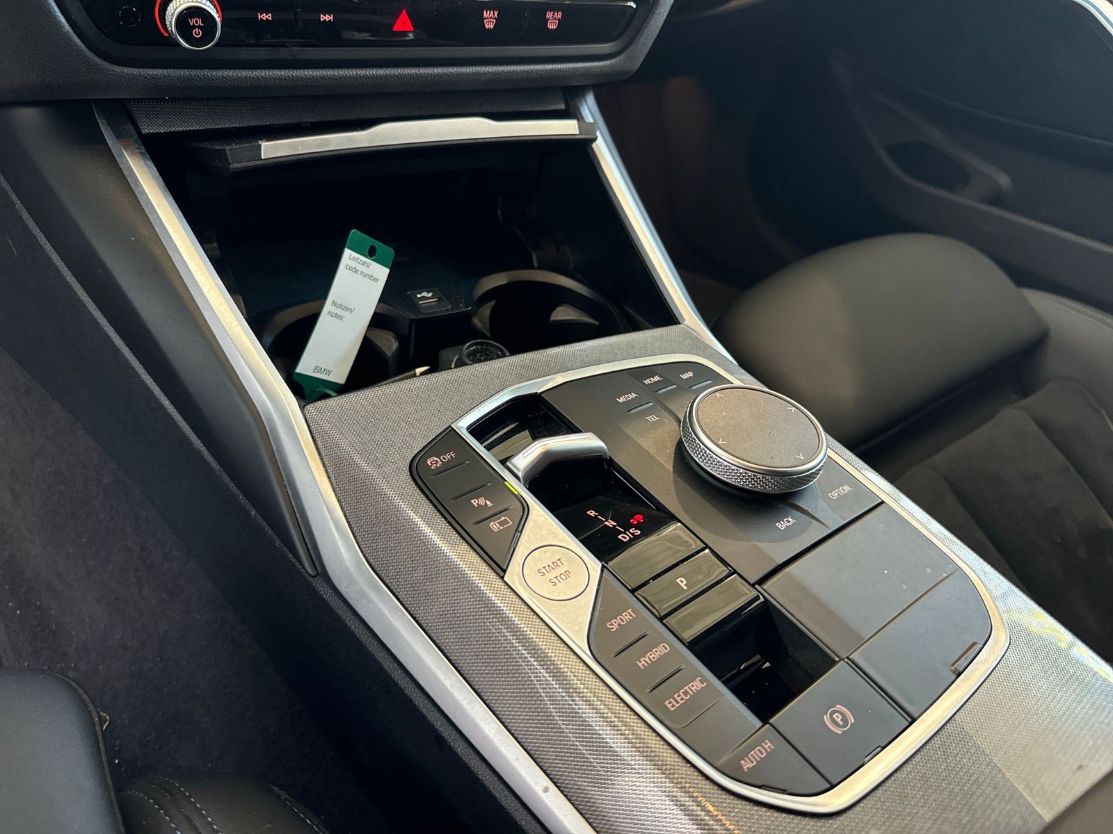 BMW 330e xDrive Touring*M Sportpaket Pro*18"*LC Prof