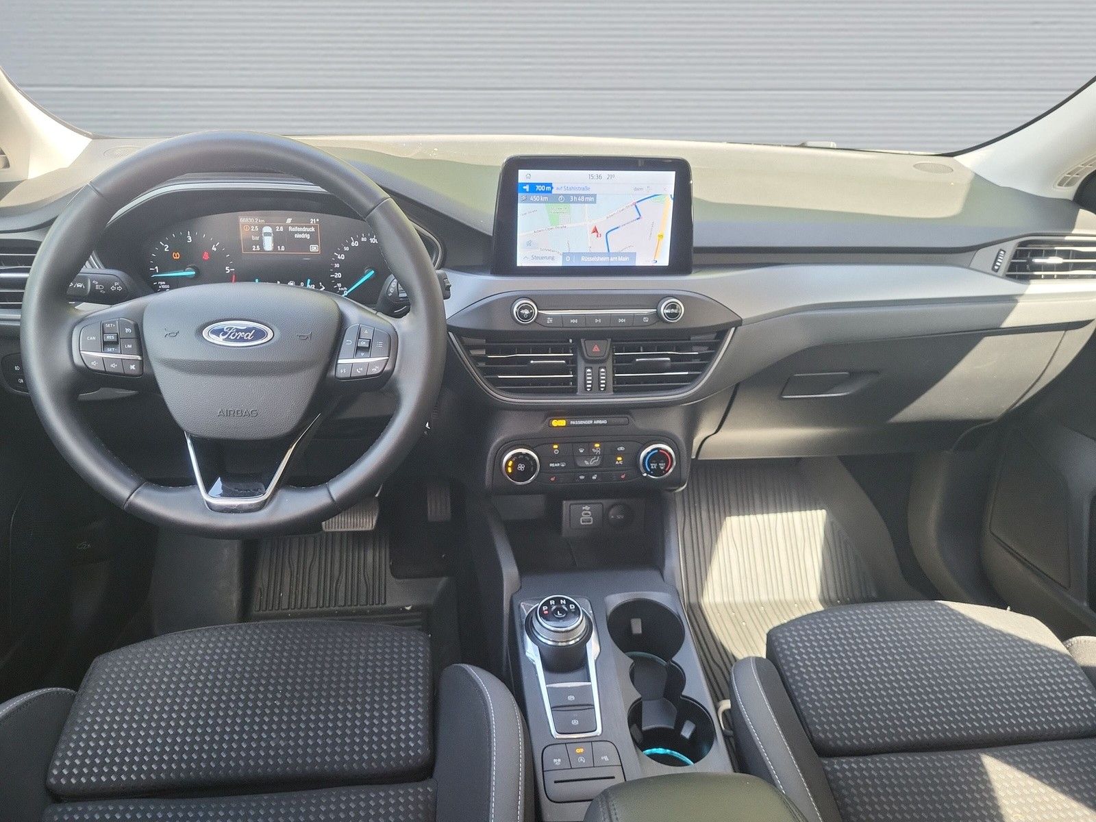 Ford Focus 1.5 TDCi AT - Samsaru's Car Outlet