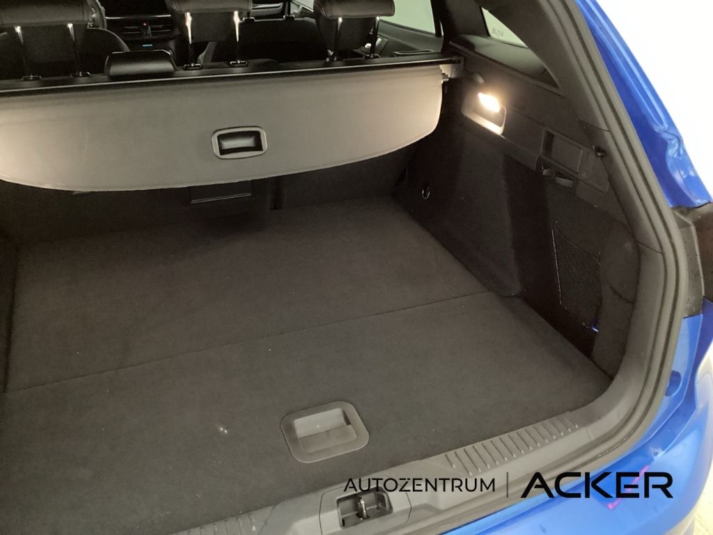 Ford Focus 1.5 EcoBlue Turnier ST-Line X 8AT. -50%*