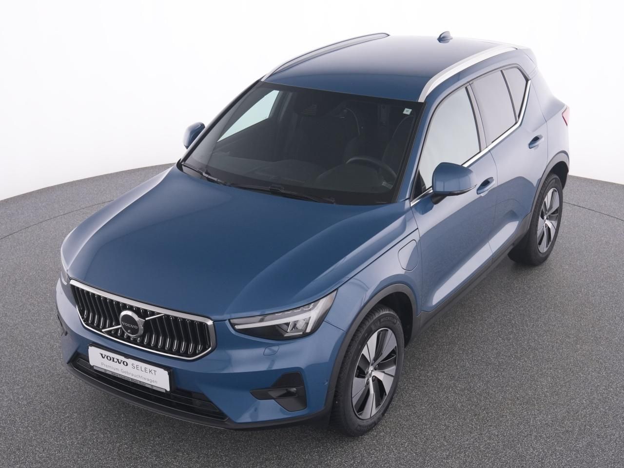Volvo XC40 T4 Plus Bright Plug-In - Samsaru's Car Outlet