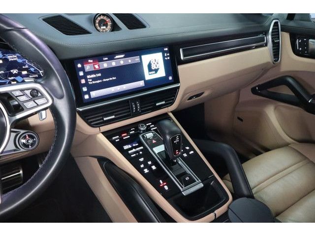 Porsche Cayenne GTS Head-Up Massage Standh. Panorama DAB