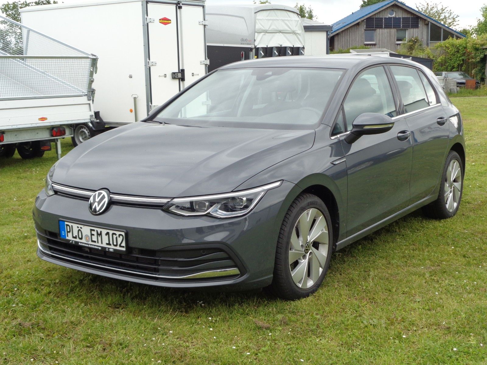 Volkswagen Golf VIII Lim. Style - Samsaru's Car Outlet