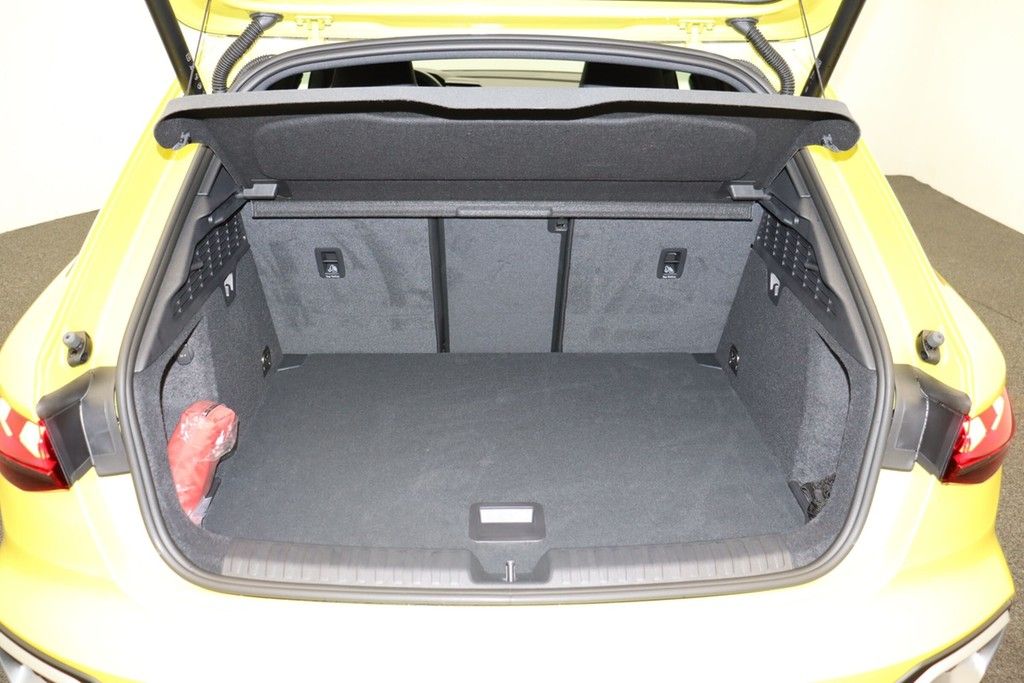 Audi A3 allstreet 35 TFSI S line Matrix Navi HuD