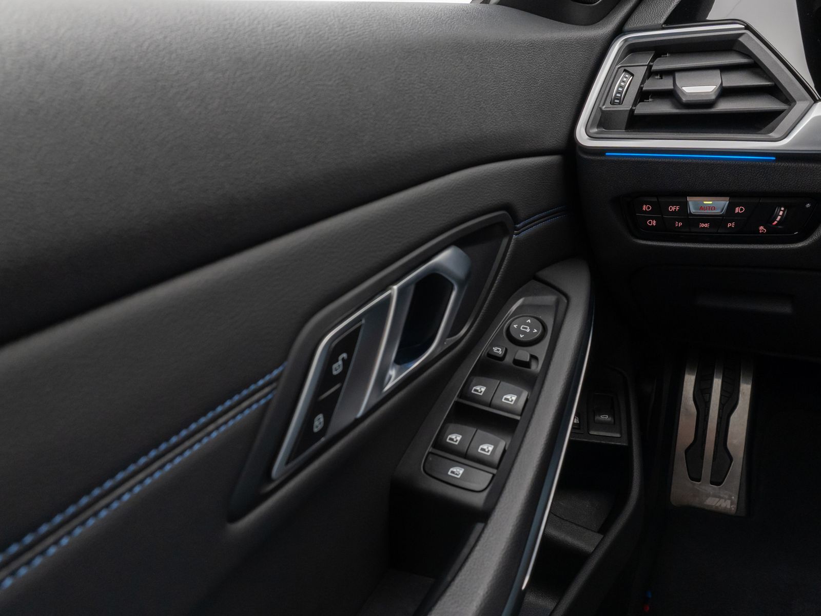 BMW 330e M Sport - Samsaru's Car Outlet