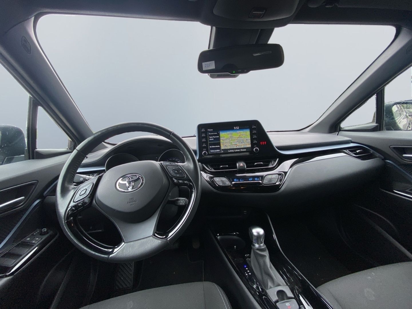 Toyota C-HR 2.0 Hybrid Team - Samsaru's Car Outlet