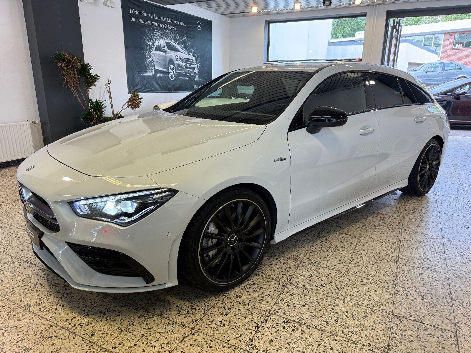 Mercedes-Benz CLA 35 4MATIC AMG - Samsaru's Car Outlet