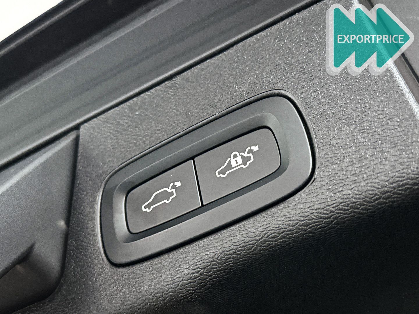 Volvo XC60 T6 Plug-in hybrid AWD Plus Dark | panorama