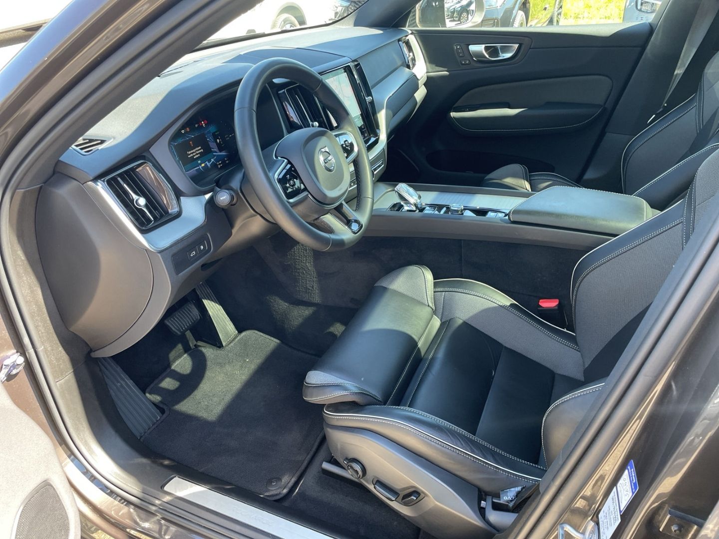 Volvo XC60 T8 Inscription Plug-In Hybrid  StandHZG AHK