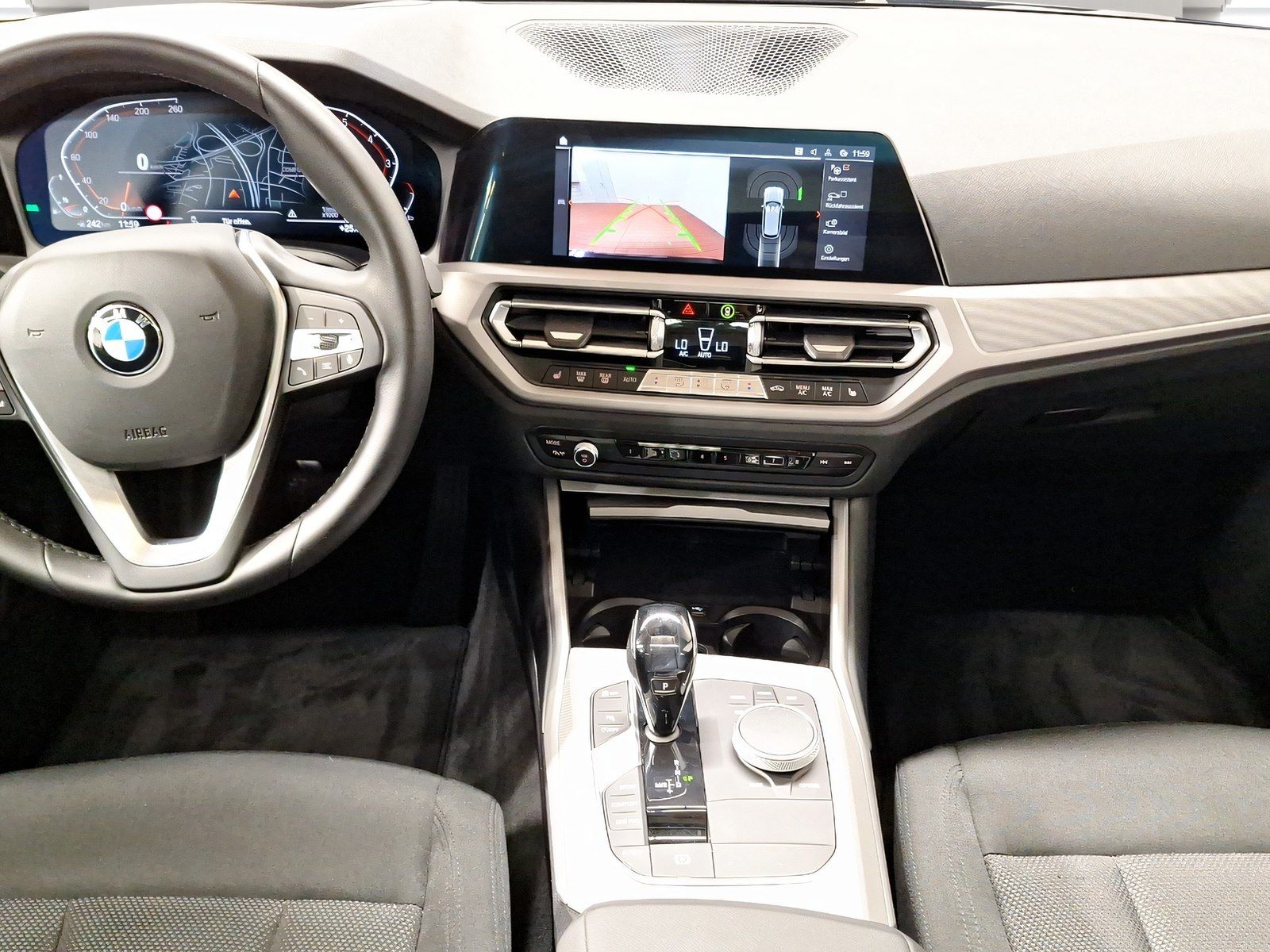 BMW 330i xDrive Touring - Samsaru's Car Outlet
