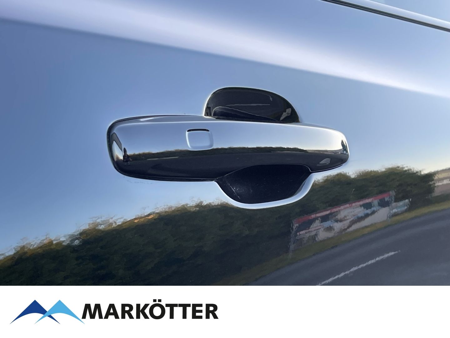 Volvo XC60 T8 AWD Recharge Ultimate Dark - Samsaru's Car Outlet