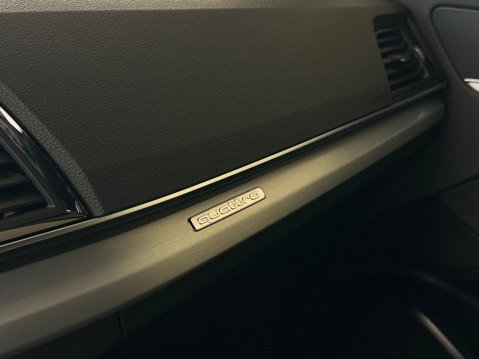 Audi Q5 50 TDI quattro S line - Samsaru's Car Outlet