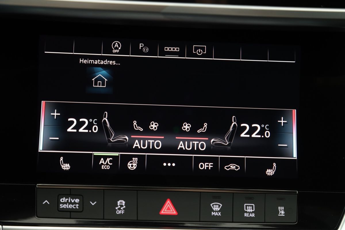 Audi A6 Avant 40 TDI quattro S tronic - Samsaru's Car Outlet