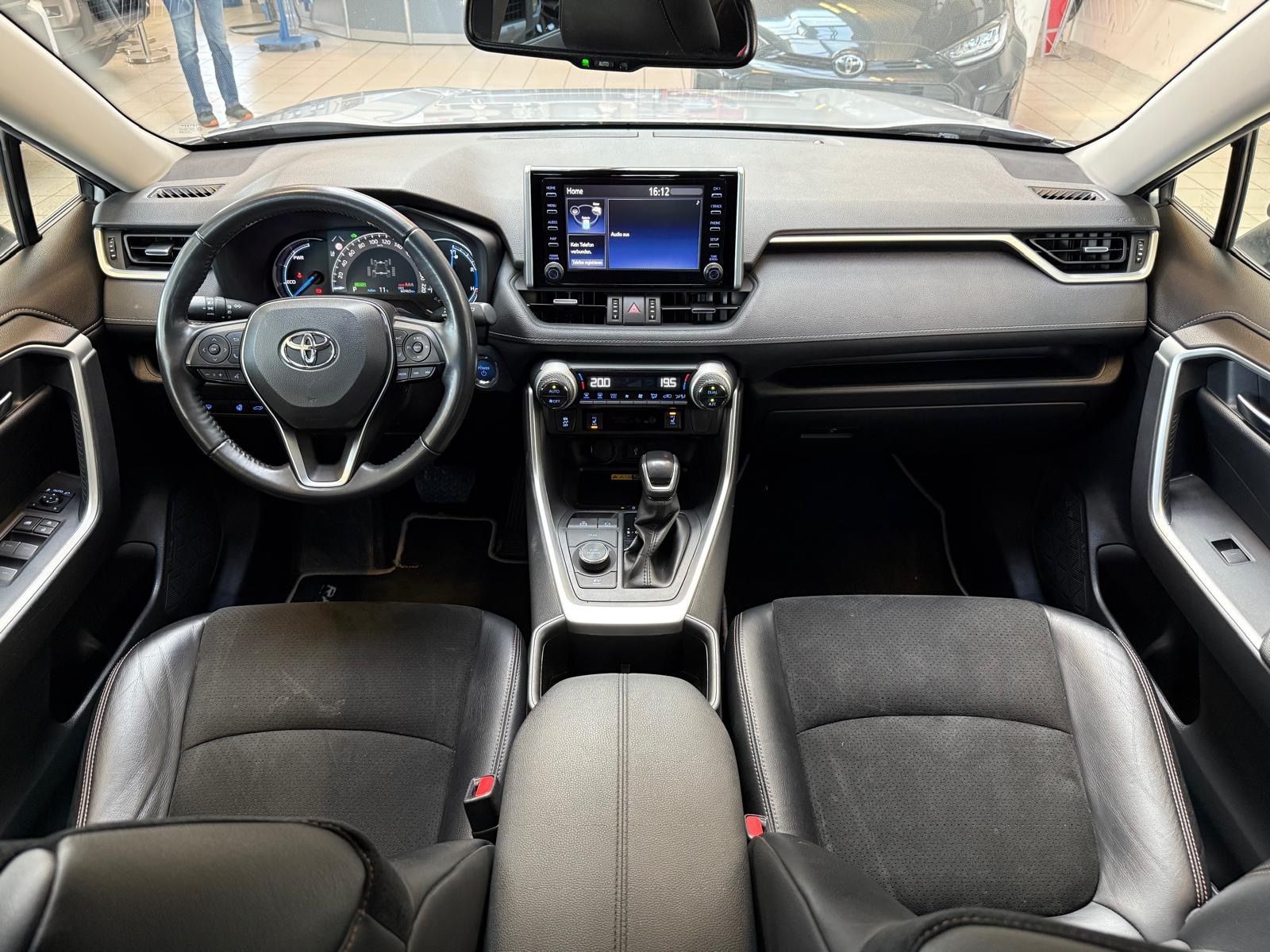 Toyota RAV 4 HYBRID 4x4 - Samsaru's Car Outlet