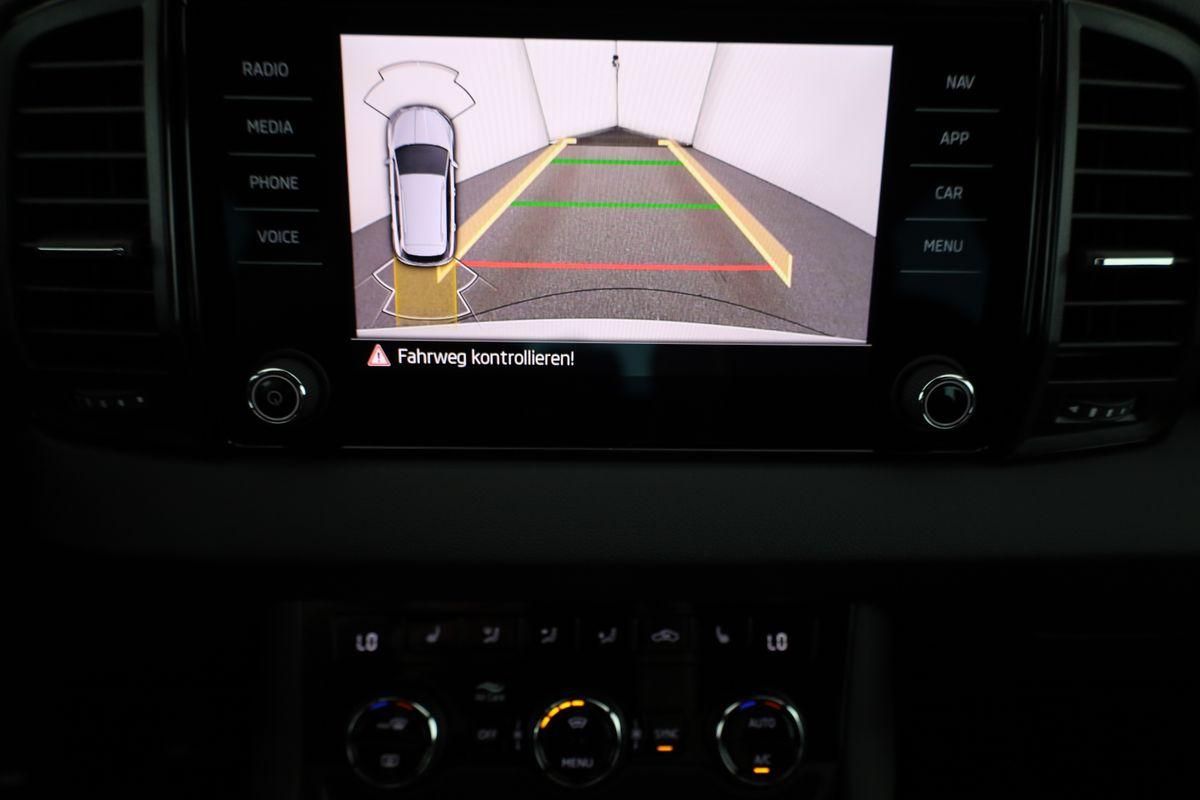 Skoda Karoq 2.0 TSI DSG 4x4 Sportline, Pano, AHK, Navi