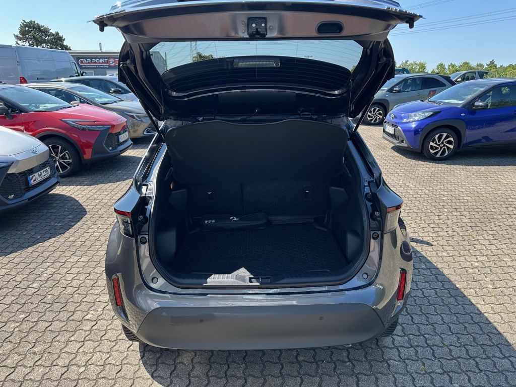 Toyota Yaris Cross Team D WinterP. + SafetyP.