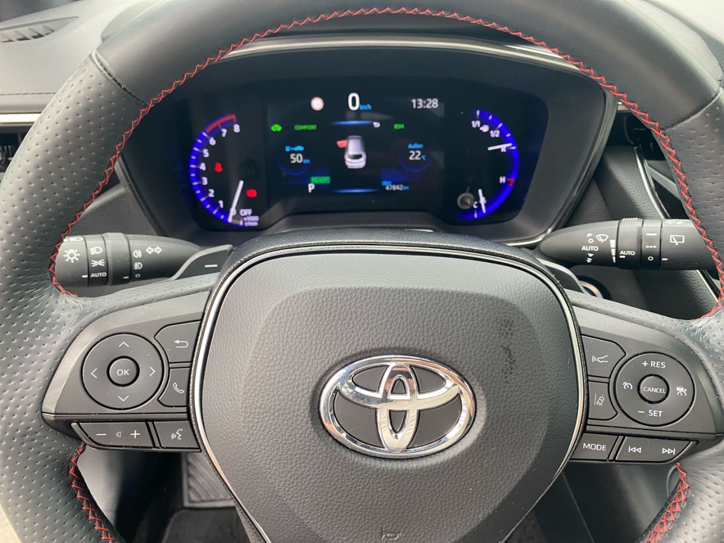 Toyota Corolla 2.0 Hybrid TS GR Sport - Samsaru's Car Outlet