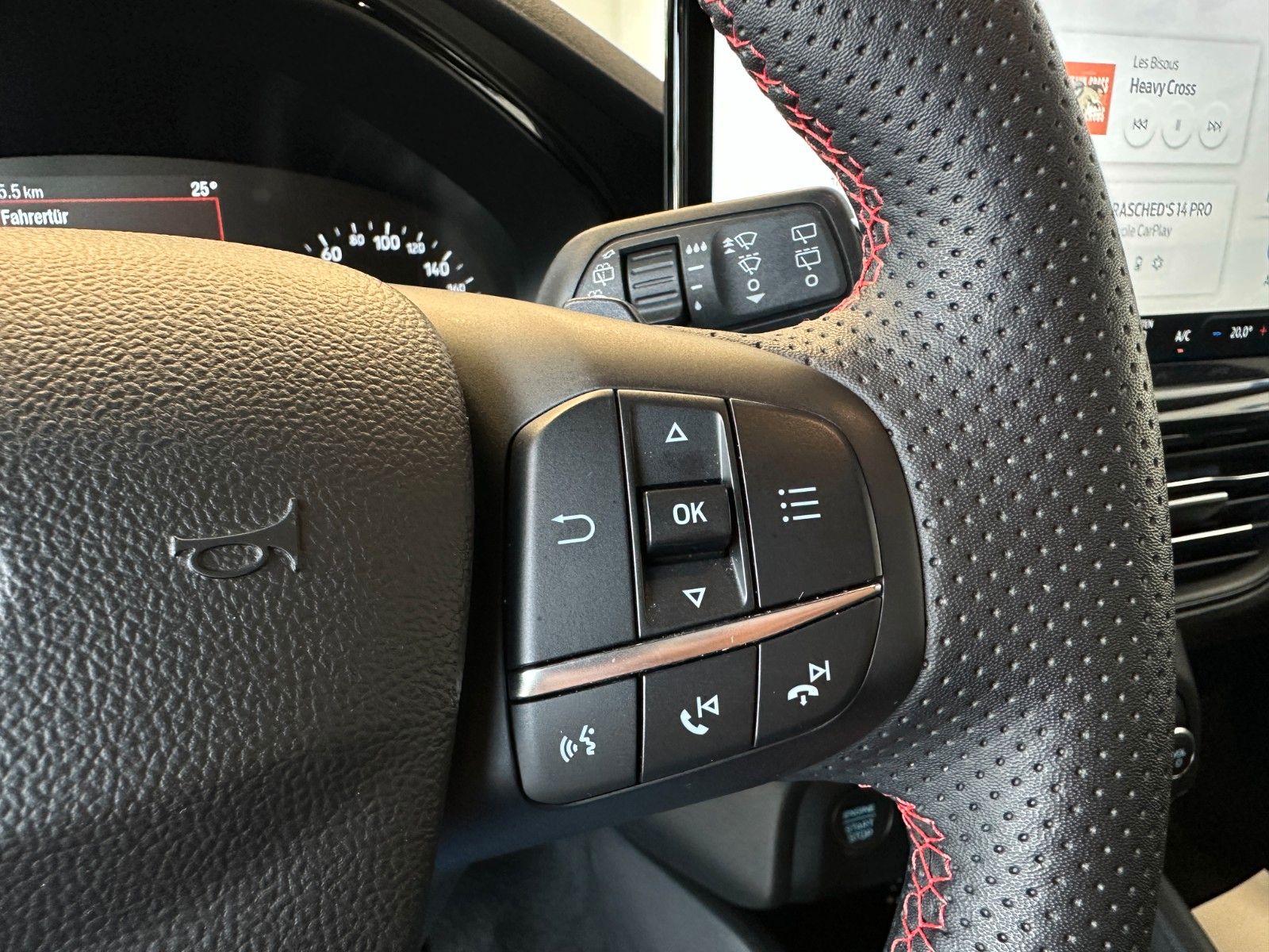 Ford Focus Turnier ST-Line *LED*RFK*ACC*ALLWETTER*TOP