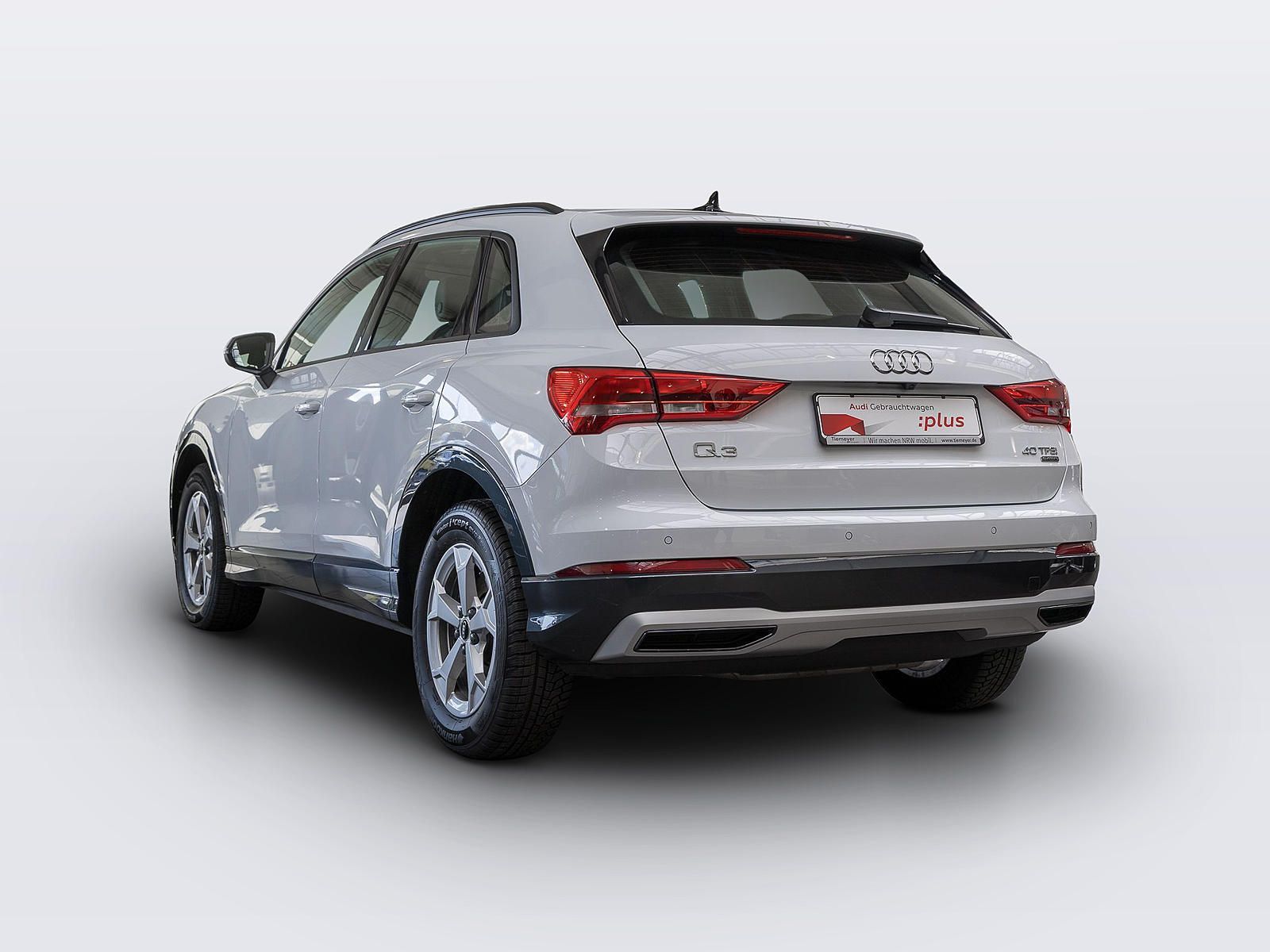 Audi Q3 40 TFSI Q ADVANCED - Samsaru's Car Outlet