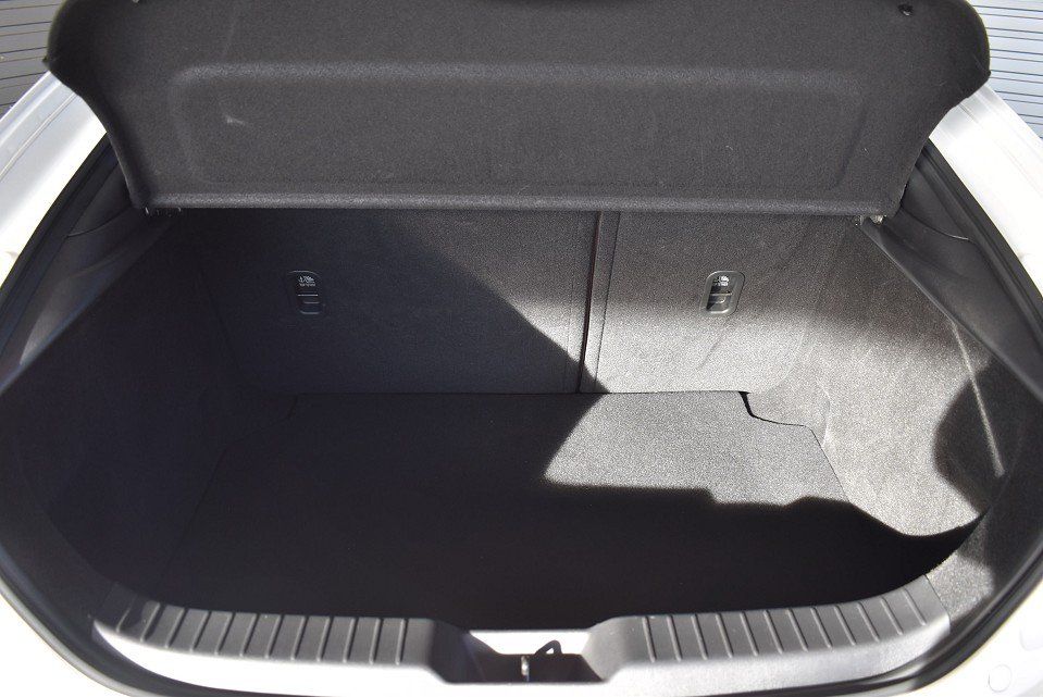 Mazda 3 5-Türer 2.5L e-SKYACTIV G 140 Nagisa Teilleder