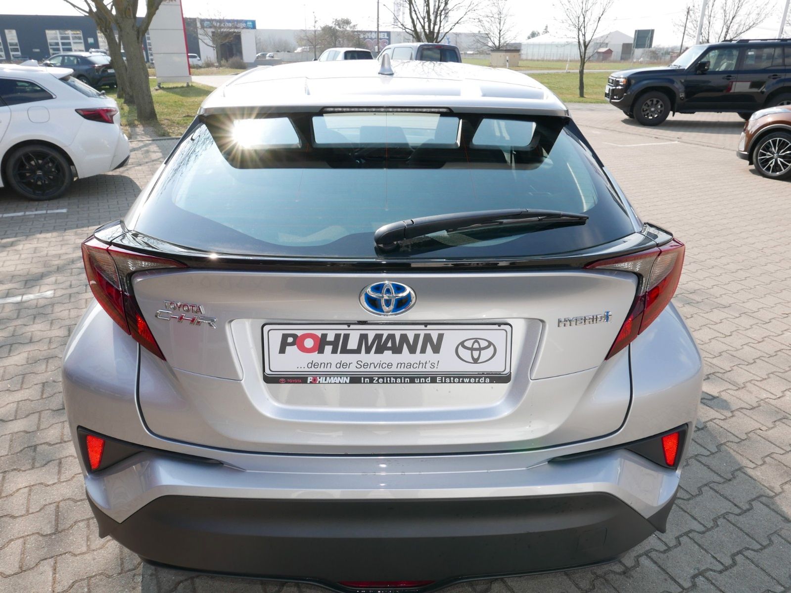 Toyota C-HR Hybrid Flow - Samsaru's Car Outlet