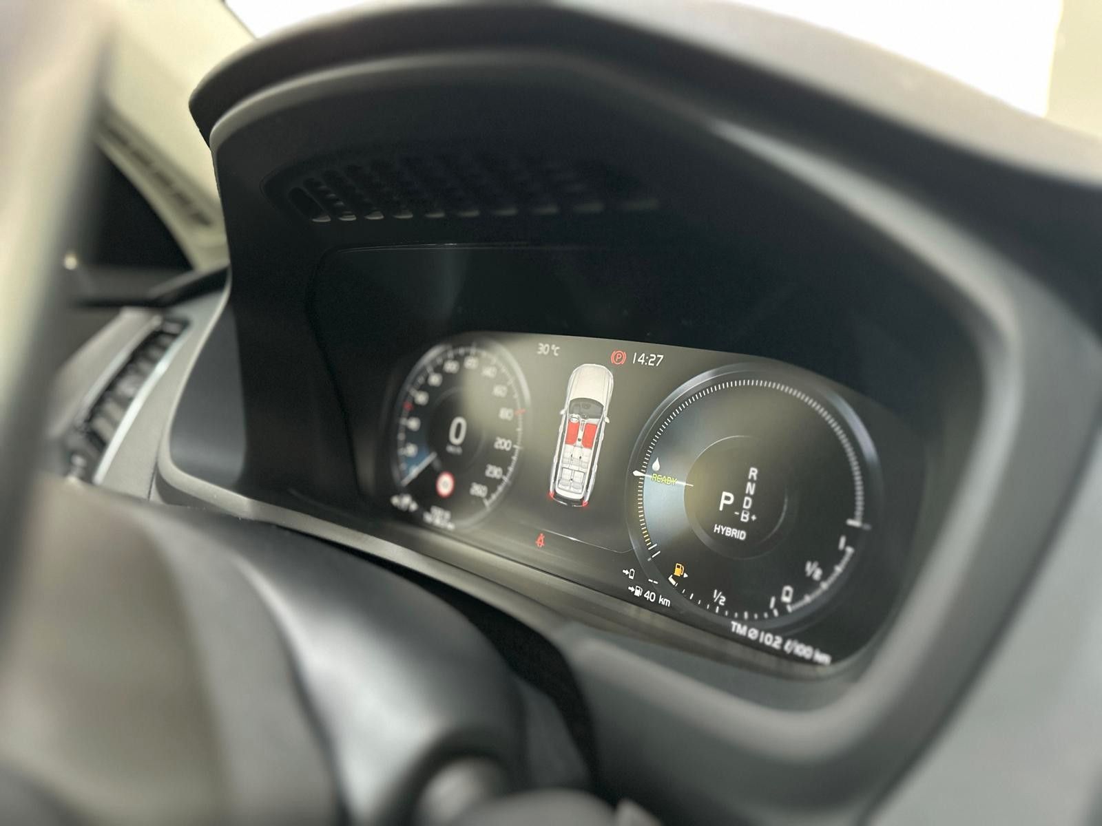 Volvo XC90 T8 Plug-In Hybrid - Samsaru's Car Outlet