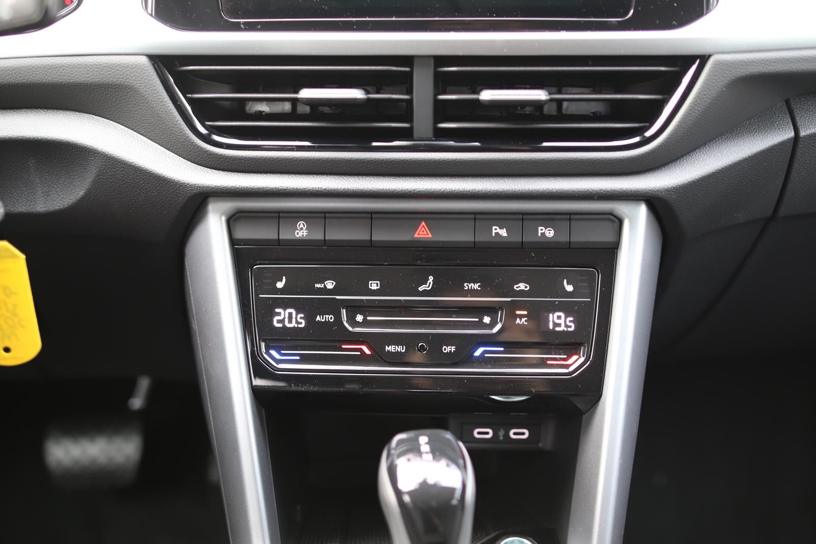 Volkswagen T-Roc 1.5 TSI Life DSG - Samsaru's Car Outlet