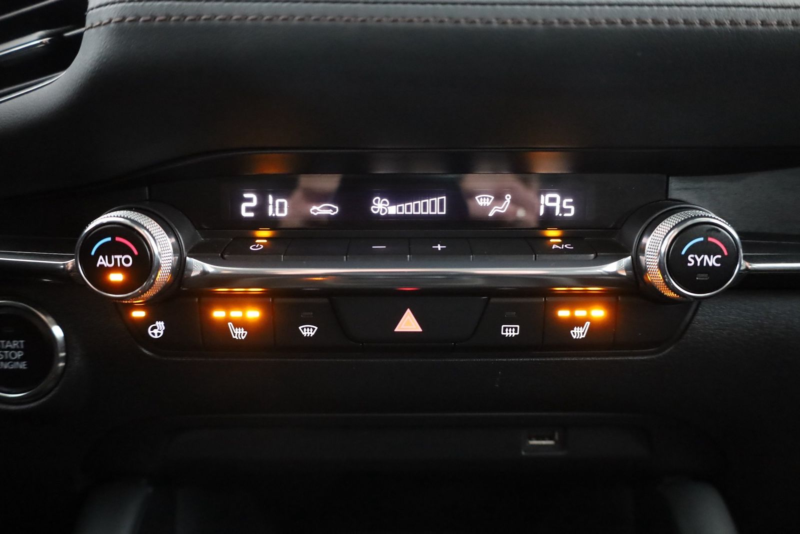 Mazda 3 2.0 SKYACTIVE-X LED Navi 360° ACC Leder Bose