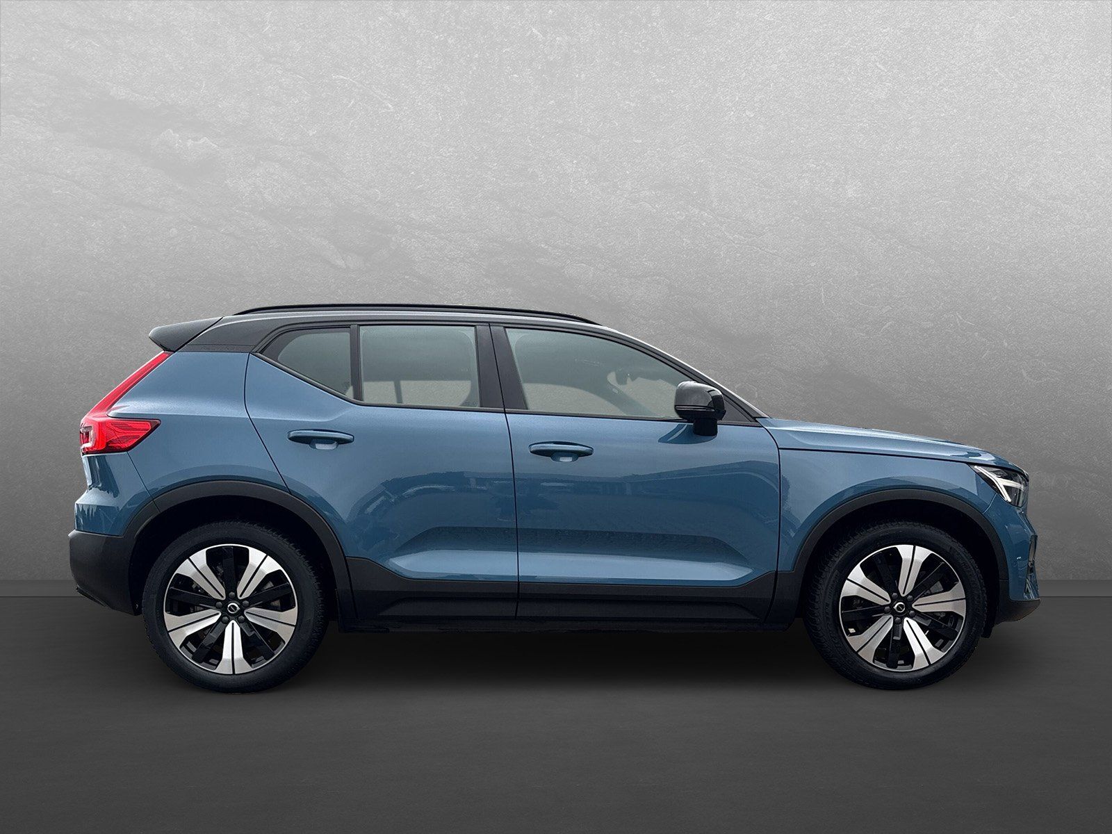 Volvo XC40 Recharge Pure Ulltimate + AHK+WinterPaket