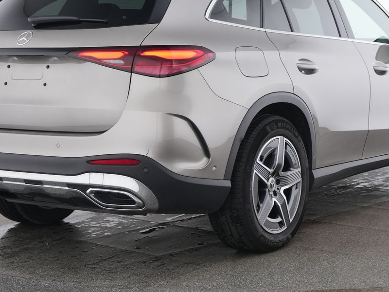 Mercedes-Benz GLC 300 4M AMG Line 2x MBUX+Led+Pano+AHK+Distro