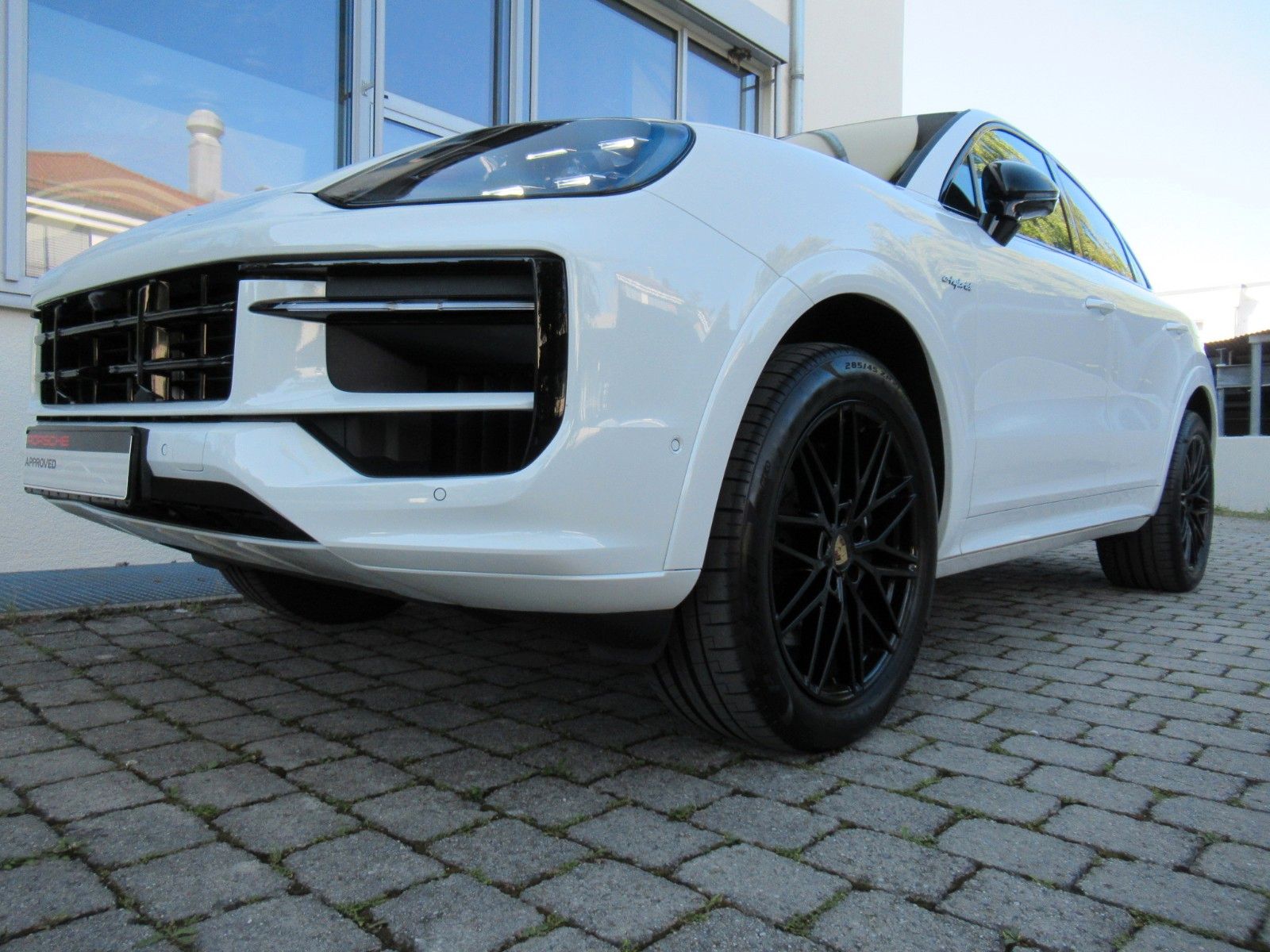 Porsche NEW COUPE E-H EXCL SPORTDESIGN BOSE+INNO AHK+GT