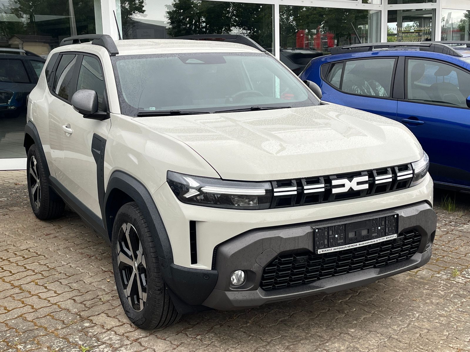 Dacia Duster 140 Mild Hybrid Automatik - Samsaru's Car Outlet